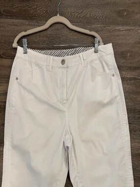 Tribal Women White Shorts